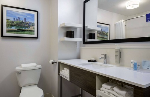 Greenfield Hotel | Hampton Inn Greenfield
