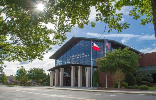 Greenville Hotel | Hampton Inn Greenville