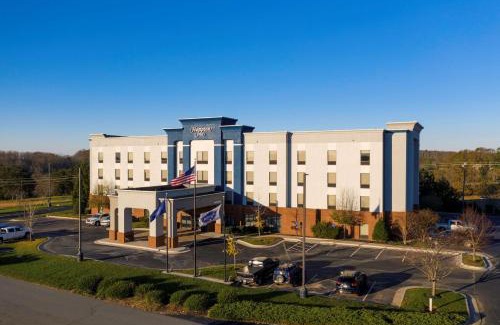 Callands-Gretna Hotel | Hampton Inn Gretna - Smith Mountain Lake