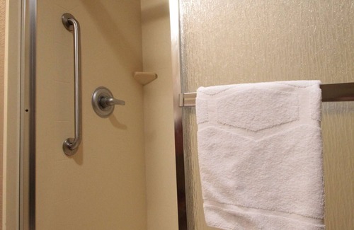 Coliseum Central Hotel | Hampton Inn Hampton-Newport News