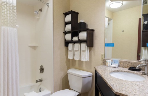Kent Hotel | Hampton Inn Kent/Akron Area