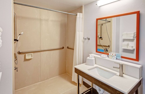 Lawson Heights Hotel | Hampton Inn Latrobe