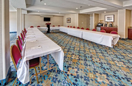 Laurinburg Hotel | Hampton Inn Laurinburg