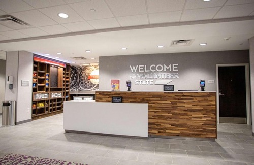 Parkers Crossroads Hotel | Hampton Inn Lexington, Tn