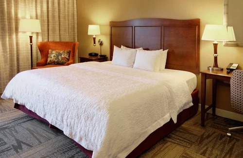 Lima Hotel | Hampton Inn Lima