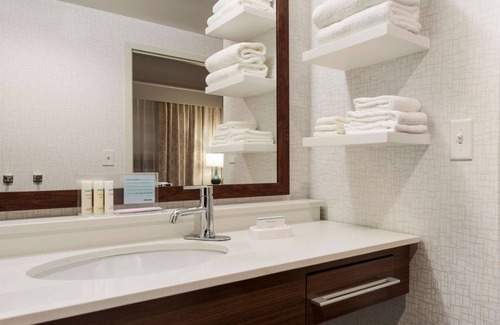 Highlands Hotel | Hampton Inn Lincoln Airport