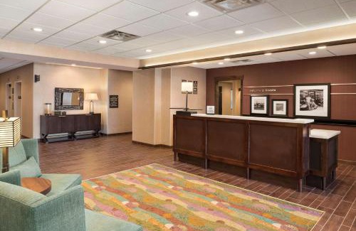 Highlands Hotel | Hampton Inn Lincoln Airport, Ne