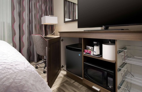 Lyndon Hotel | Hampton Inn Louisville East/Hurstbourne