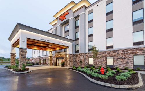Madison Hotel | Hampton Inn Madison, OH
