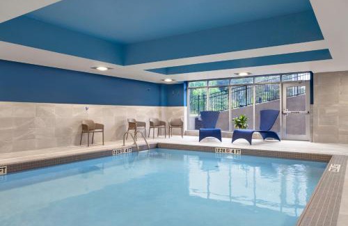 Midland Hotel | Hampton Inn Midland, On