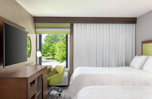 Brookfield Hotel | Hampton Inn Milwaukee/Brookfield