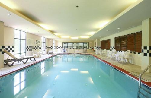 North Brunswick Hotel | Hampton Inn North Brunswick NJ