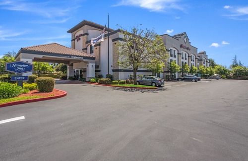 Hayward Hotel | Hampton Inn Oakland-Hayward