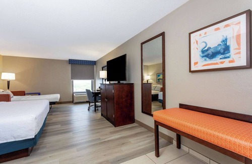 Airport North Hotel | Hampton Inn Orlando-International Airport