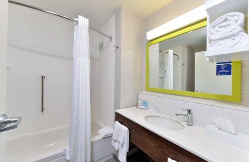 Port Lagoon Hotel | Hampton Inn Panama City Beach