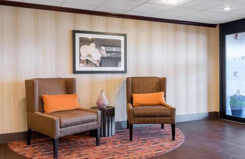 Mineralwells Hotel | Hampton Inn Parkersburg/Mineral Wells