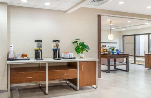 Petersburg Hotel | Hampton Inn Petersburg-Fort Gregg Adams