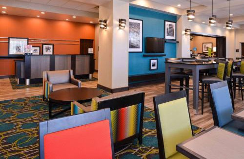 Franklin Park Hotel | Hampton Inn Pittsburgh - Wexford - Cranberry South