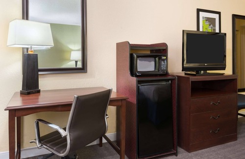 Cary Hotel | Hampton Inn Raleigh/Cary
