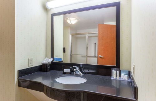 South Richmond Hotel | Hampton Inn Richmond - South