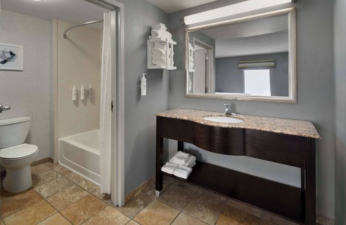 East Irondequoit Hotel | Hampton Inn Rochester Irondequoit
