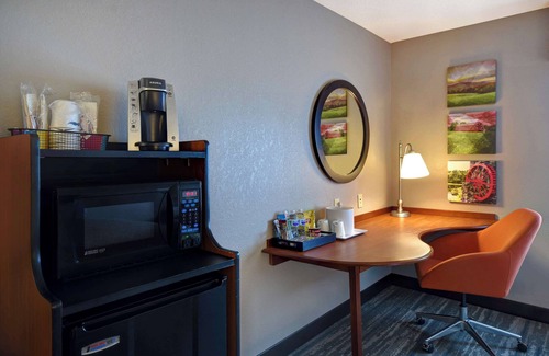 East Haven  Rutland County Hotel | Hampton Inn Rutland