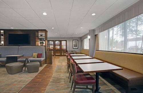 South Salisbury Hotel | Hampton Inn Salisbury