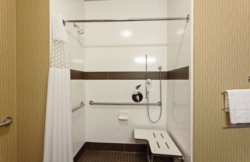 Port Gardner Hotel | Hampton Inn Seattle/Everett