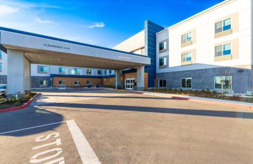 Selma Hotel | Hampton Inn Selma, Ca