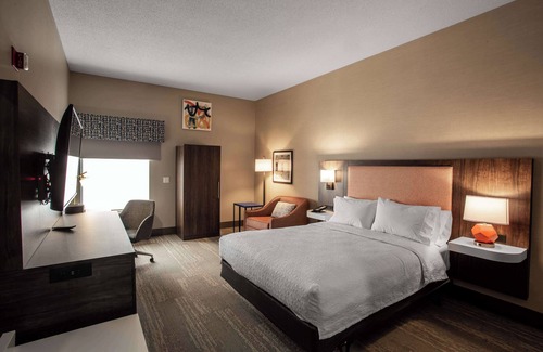 Springfield Hotel | Hampton Inn Springfield
