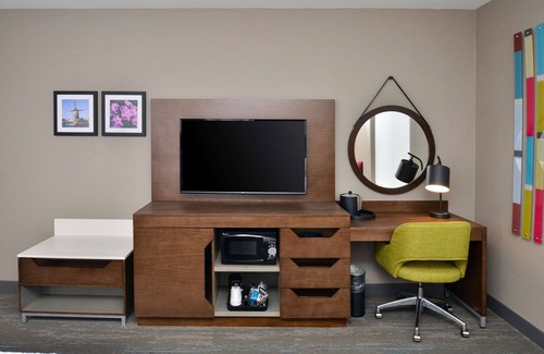 Adrian Hotel | Hampton Inn & Suites Adrian