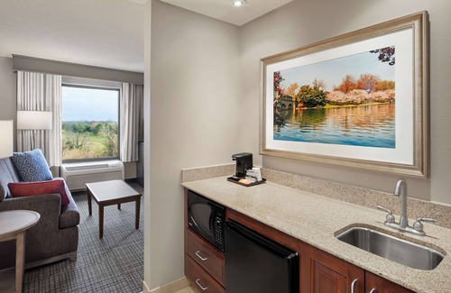 Jefferson Manor Hotel | Hampton Inn & Suites Alexandria Old Town Area South