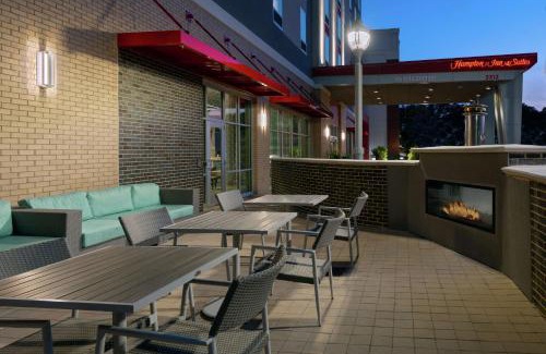 Buckhead Hotel | Hampton Inn & Suites Atlanta Buckhead Place