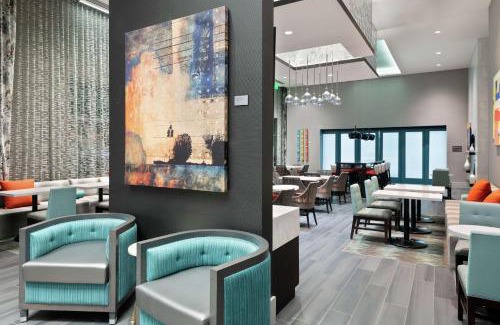 Buckhead Hotel | Hampton Inn & Suites Atlanta Buckhead Place