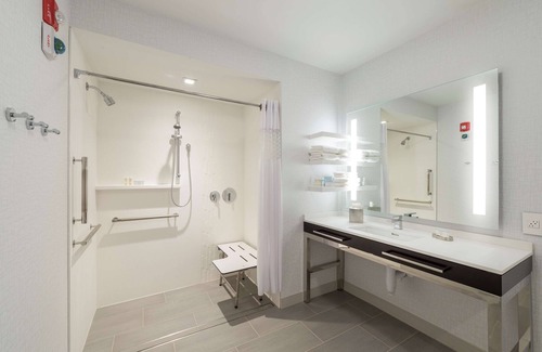 Martinsville Hotel | Hampton Inn & Suites Bridgewater