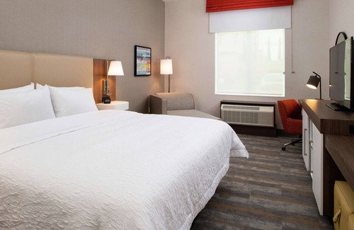 Buena Park Hotel | Hampton Inn & Suites Buena Park