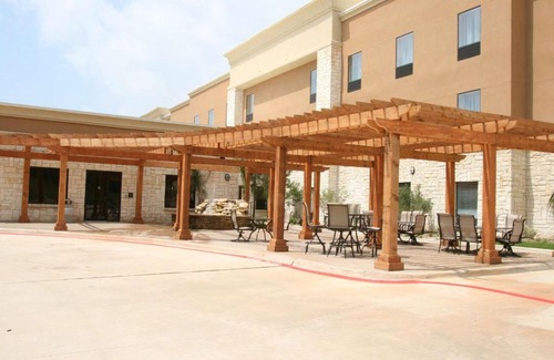 Buffalo Hotel | Hampton Inn & Suites Buffalo