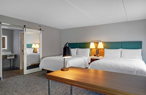 Belleville Hotel | Hampton Inn & Suites by Hilton Belleville