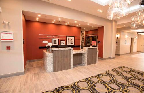 Thunder Bay Hotel | Hampton Inn & Suites by Hilton Thunder Bay