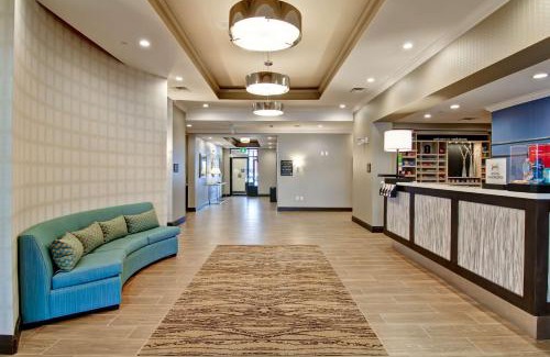 North Industrial Hotel | Hampton Inn & Suites by Hilton Saskatoon Airport