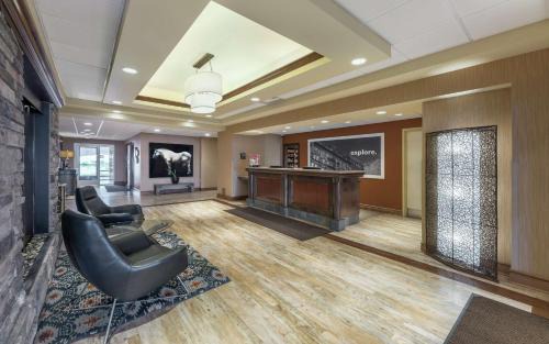 Moncton Hotel | Hampton Inn & Suites by Hilton Moncton