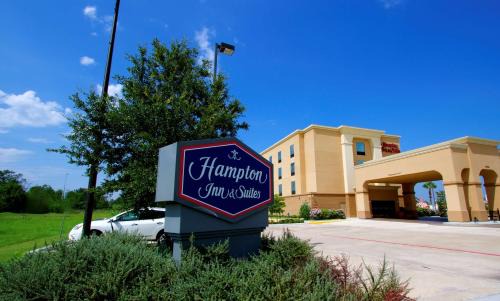 Tomball Hotel | Hampton Inn & Suites by Hilton Tomball Houston NW