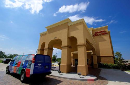 Tomball Hotel | Hampton Inn & Suites by Hilton Tomball Houston NW