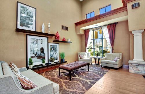 Hemet Hotel | Hampton Inn & Suites by Hilton Hemet Menifee Murrieta