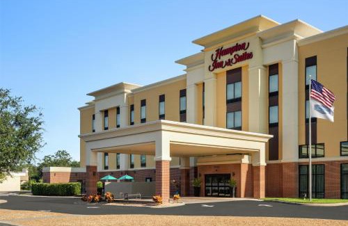 Temple Crest Hotel | Hampton Inn & Suites by Hilton Tampa Busch Gardens Area