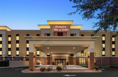 Temple Crest Hotel | Hampton Inn & Suites by Hilton Tampa Busch Gardens Area