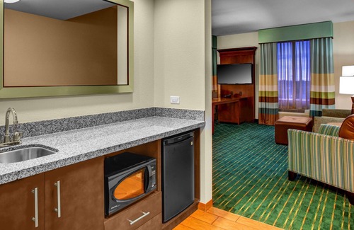 Coconut Creek Hotel | Hampton Inn & Suites Coconut Creek