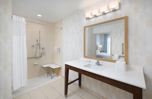 Twin Brook Hotel | Hampton Inn & Suites Chattanooga/Hamilton Place