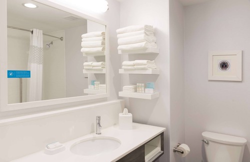 Schaumburg Hotel | Hampton Inn & Suites Chicago Schaumburg