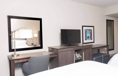 Schaumburg Hotel | Hampton Inn & Suites Chicago Schaumburg